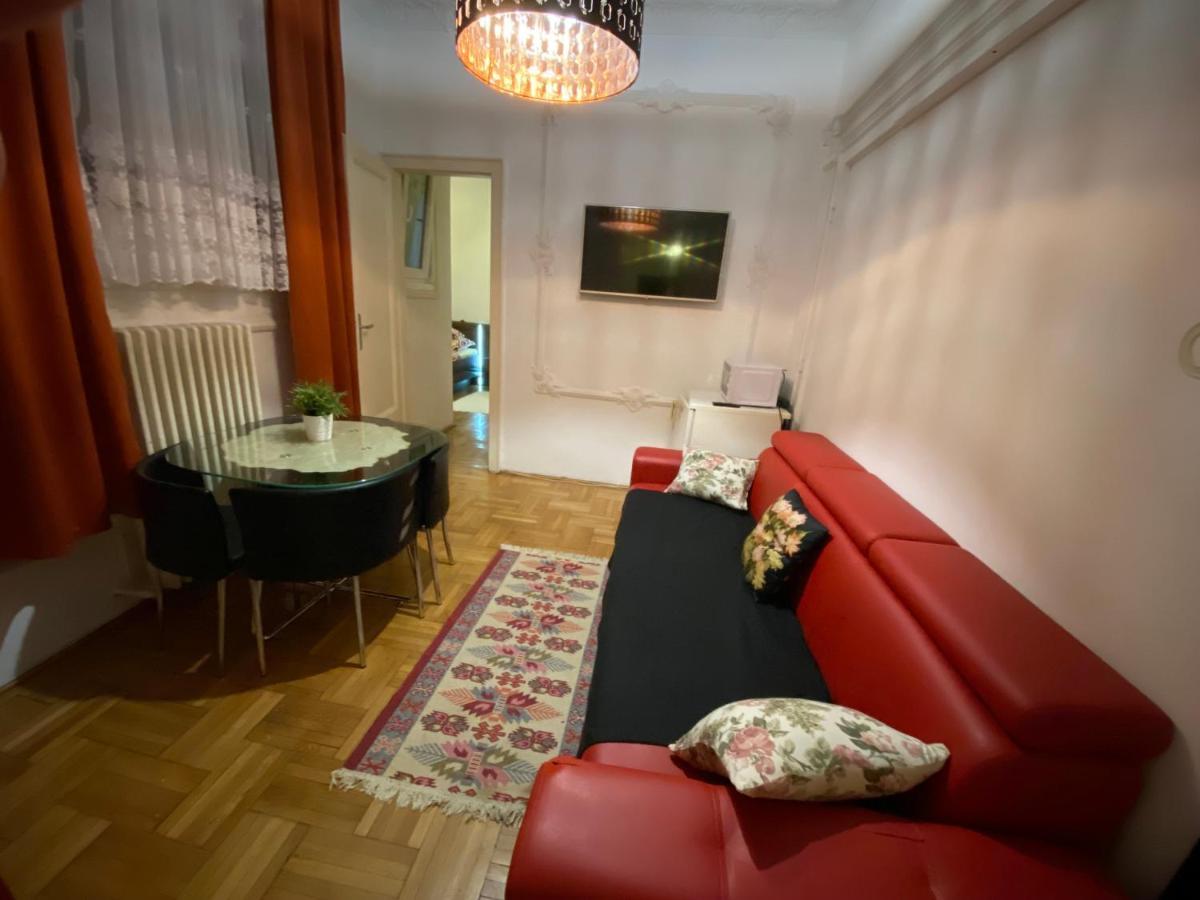 Monolit Center Alloggio in famiglia *