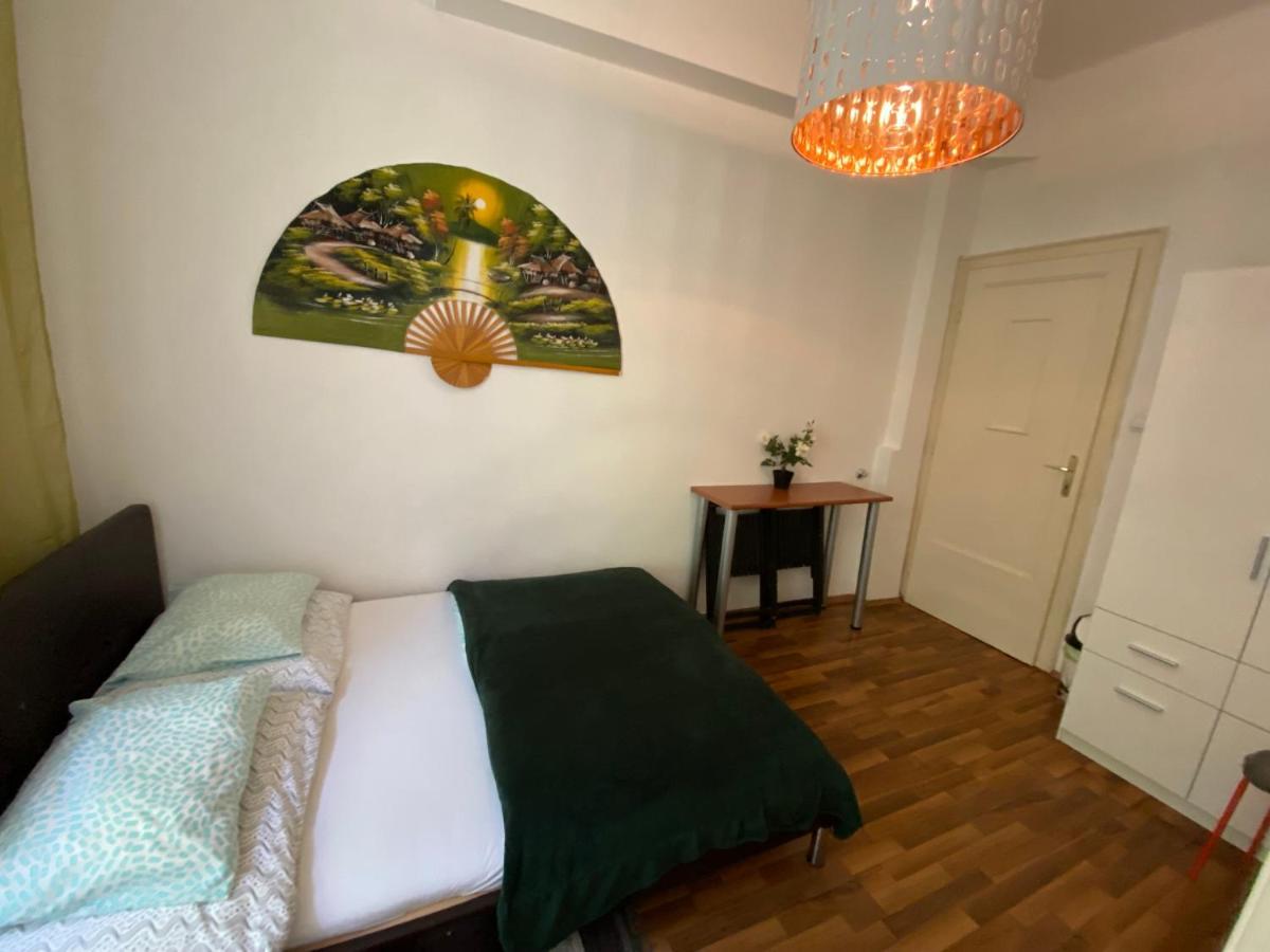 Monolit Center Alloggio in famiglia